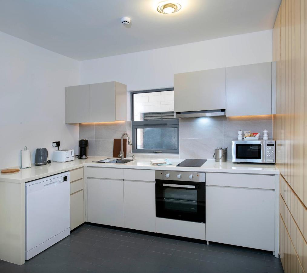 Trueman Court Luxury Serviced Apartments Ливърпул Екстериор снимка
